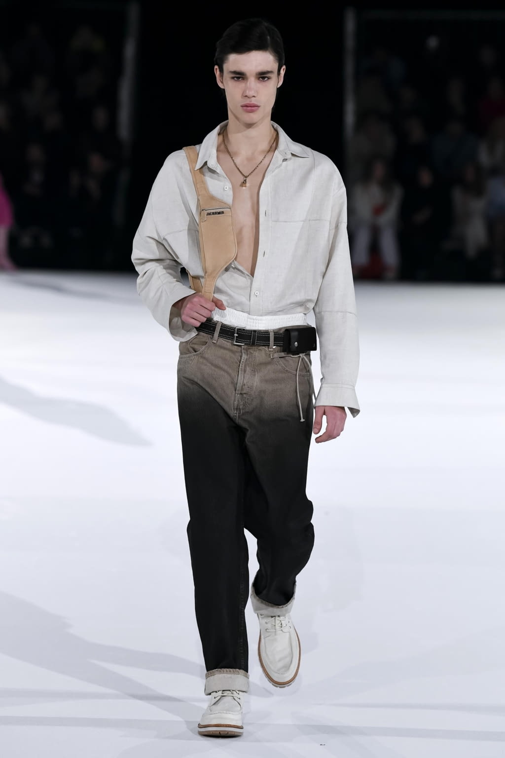 Fashion Week Paris Fall/Winter 2020 look 51 de la collection Jacquemus menswear