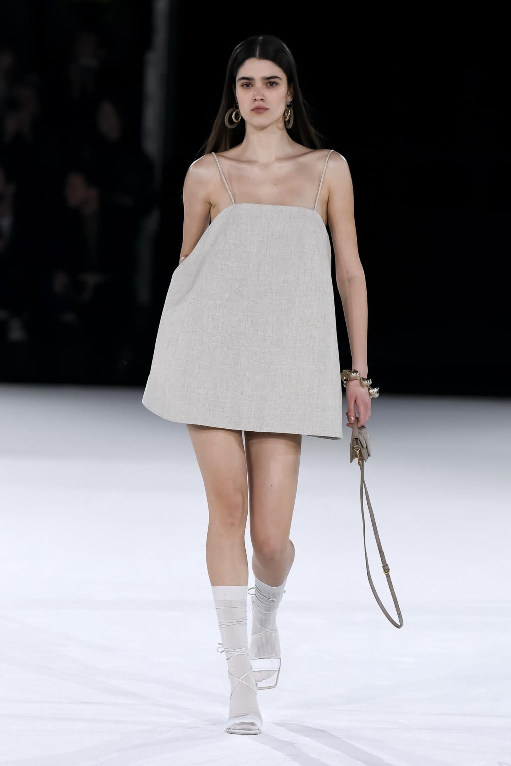 Fashion Week Paris Fall/Winter 2020 look 52 de la collection Jacquemus womenswear