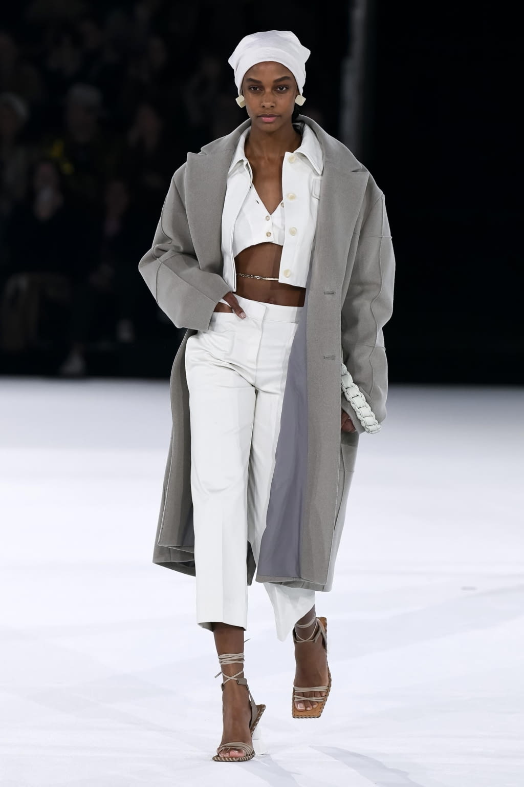 Fashion Week Paris Fall/Winter 2020 look 53 de la collection Jacquemus womenswear