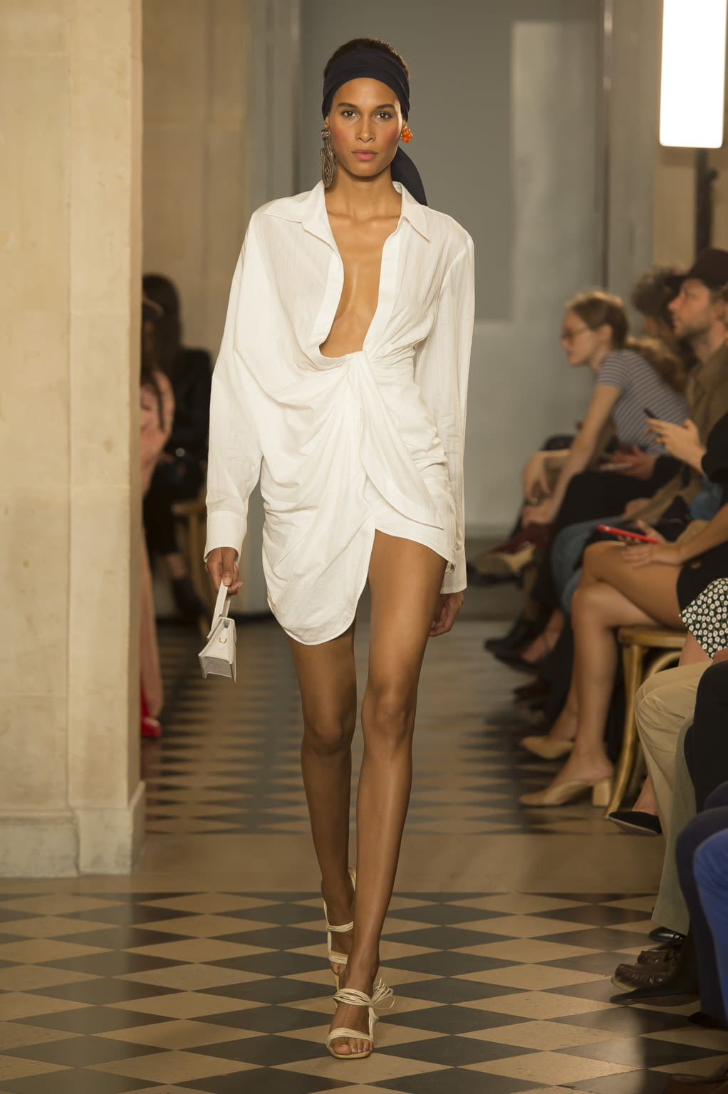 Fashion Week Paris Spring/Summer 2018 look 30 from the Jacquemus collection womenswear