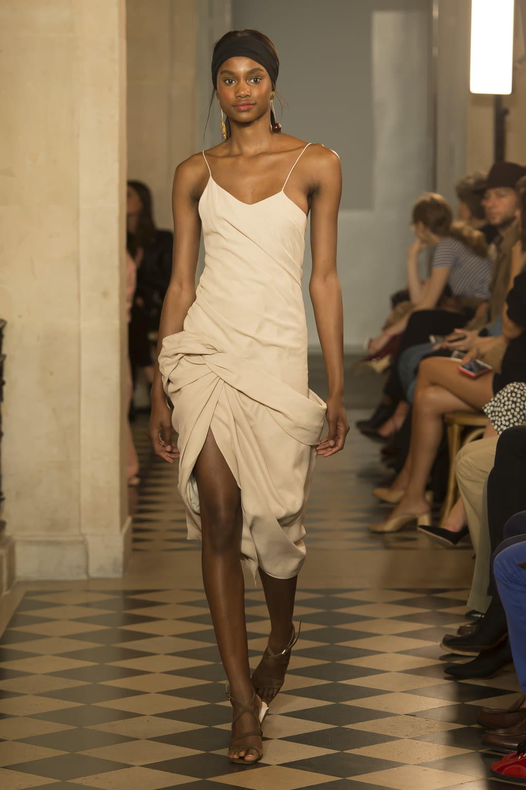 Fashion Week Paris Spring/Summer 2018 look 47 from the Jacquemus collection womenswear