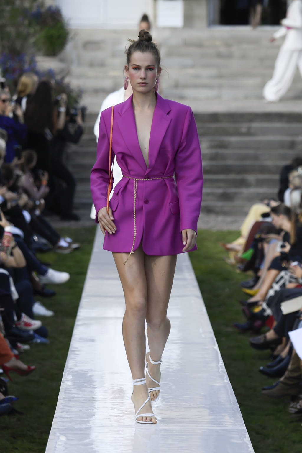 Fashion Week Paris Spring/Summer 2019 look 20 de la collection Jacquemus womenswear