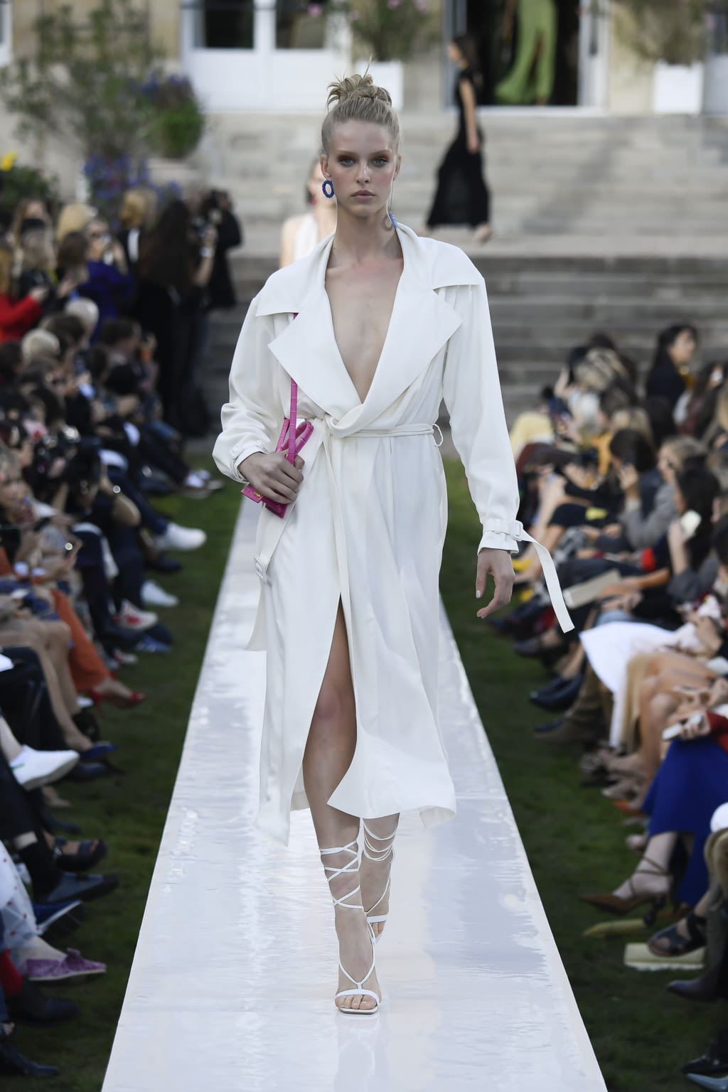 Fashion Week Paris Spring/Summer 2019 look 22 de la collection Jacquemus womenswear