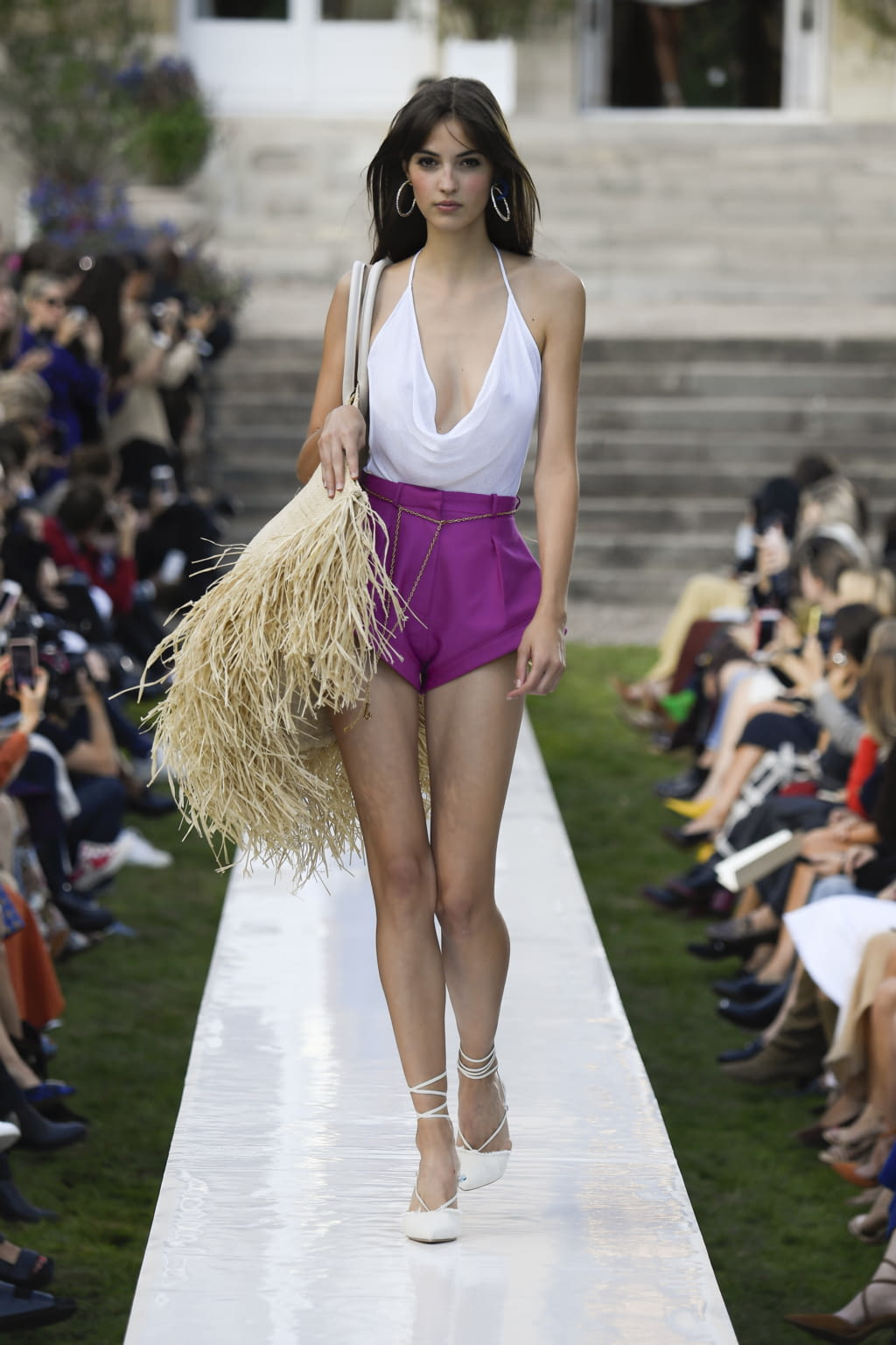 Fashion Week Paris Spring/Summer 2019 look 3 from the Jacquemus collection 女装