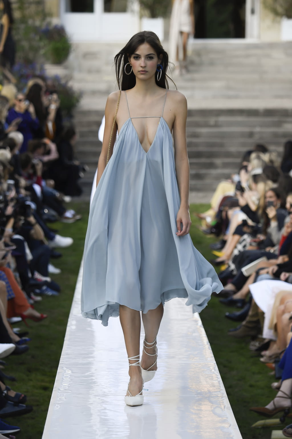 Fashion Week Paris Spring/Summer 2019 look 31 de la collection Jacquemus womenswear
