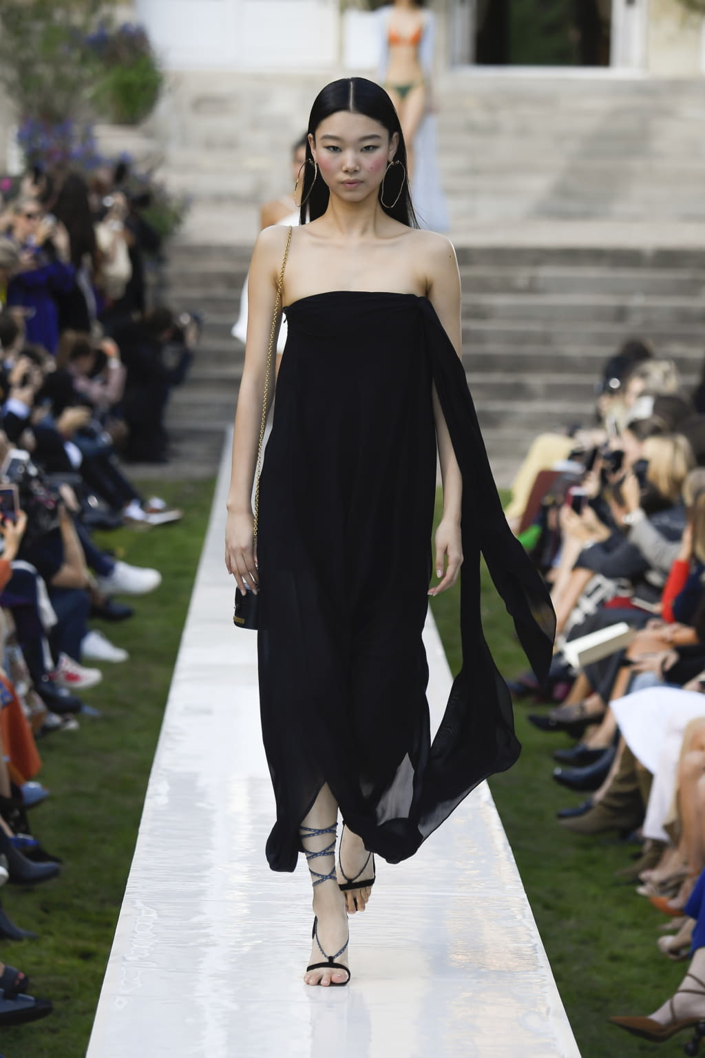 Fashion Week Paris Spring/Summer 2019 look 5 de la collection Jacquemus womenswear