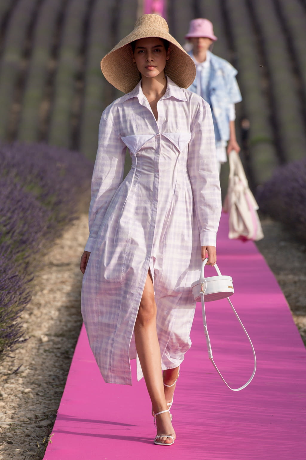 Fashion Week Paris Spring/Summer 2020 look 5 de la collection Jacquemus womenswear