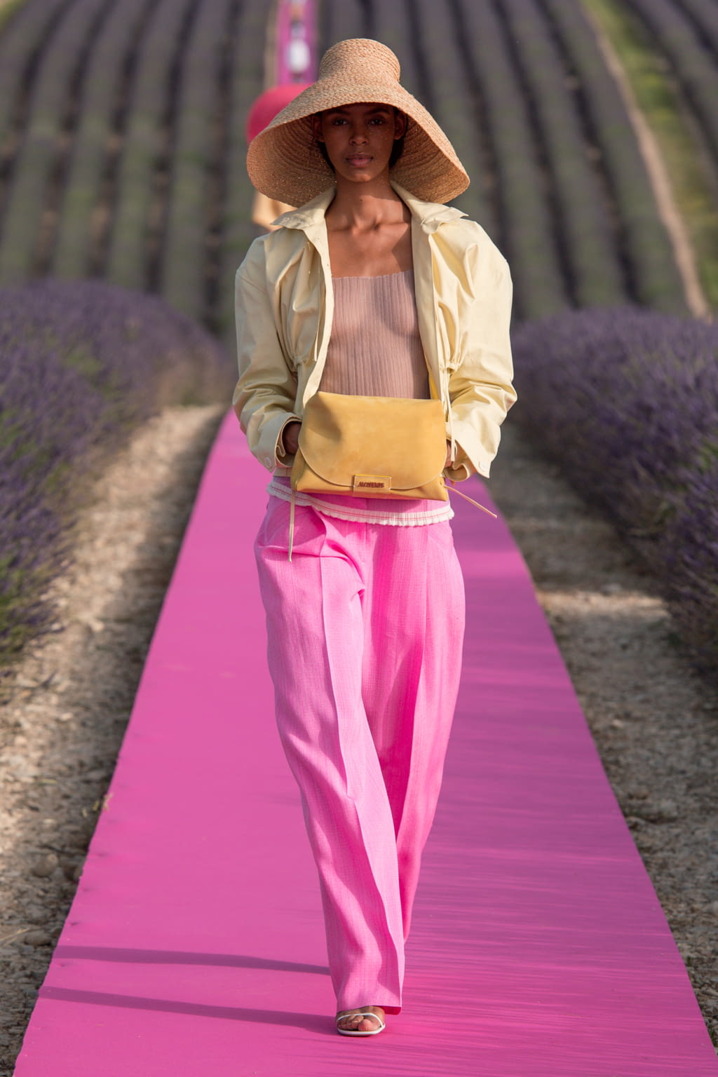 Fashion Week Paris Spring/Summer 2020 look 11 from the Jacquemus collection womenswear