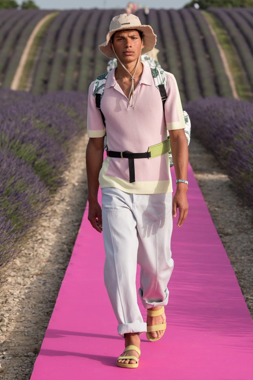 Fashion Week Paris Spring/Summer 2020 look 20 de la collection Jacquemus womenswear