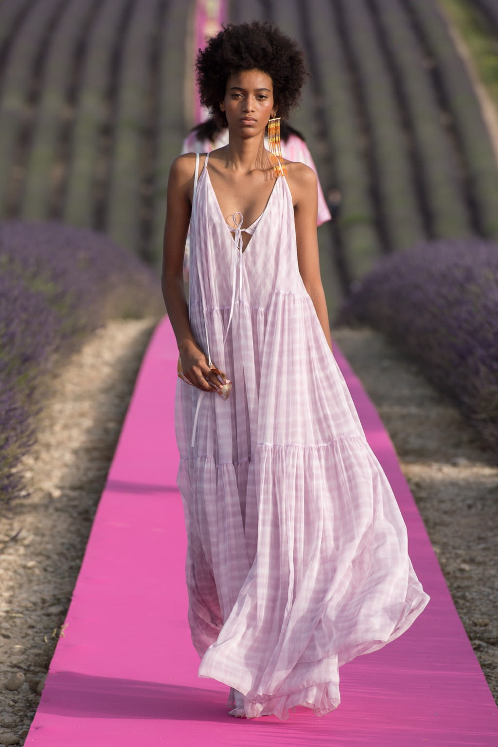 Fashion Week Paris Spring/Summer 2020 look 35 de la collection Jacquemus womenswear