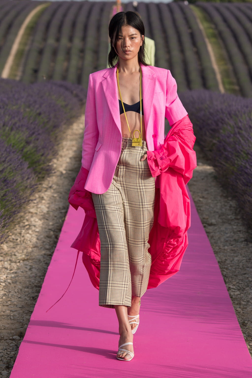 Fashion Week Paris Spring/Summer 2020 look 46 de la collection Jacquemus womenswear