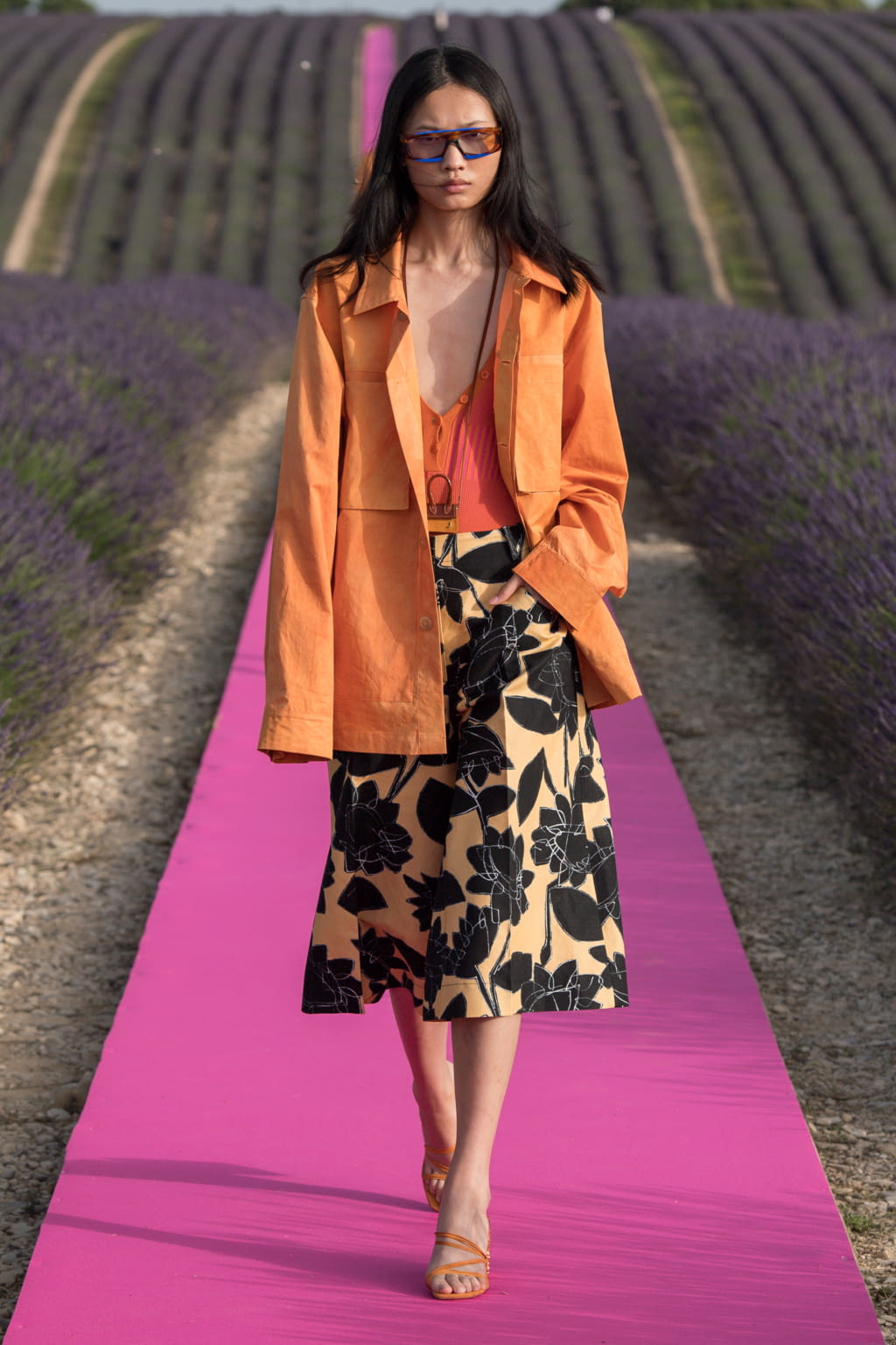 Fashion Week Paris Spring/Summer 2020 look 63 de la collection Jacquemus womenswear
