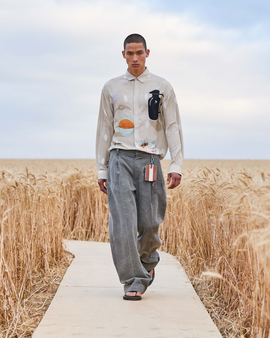 Fashion Week Paris Spring/Summer 2021 look 13 from the Jacquemus collection womenswear