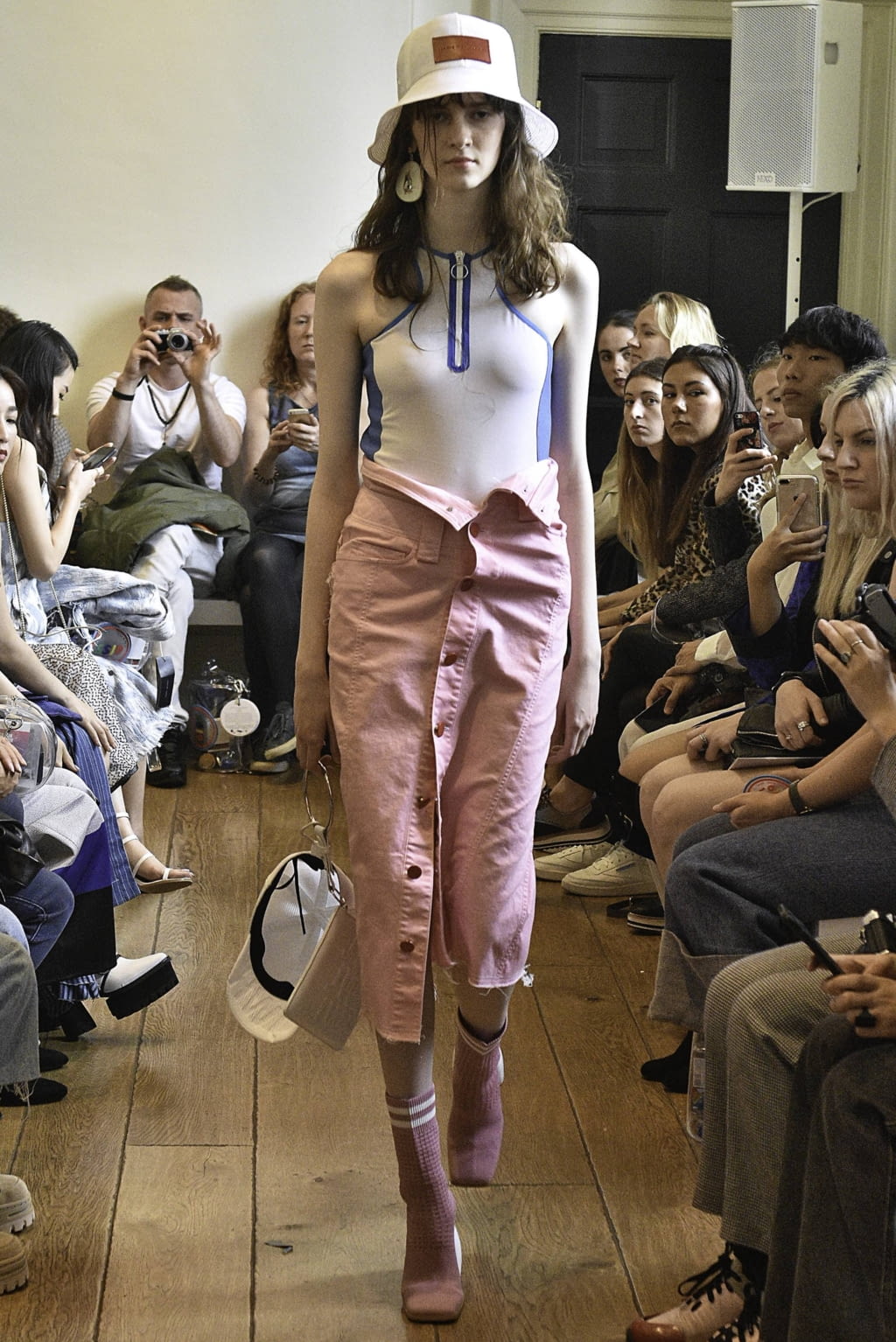 Fashion Week London Spring/Summer 2019 look 36 de la collection Jamie Wei Huang womenswear