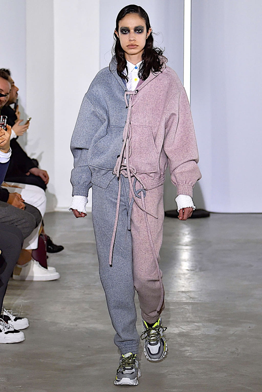 Fashion Week Paris Fall/Winter 2019 look 15 from the JAREL ZHANG collection 女装