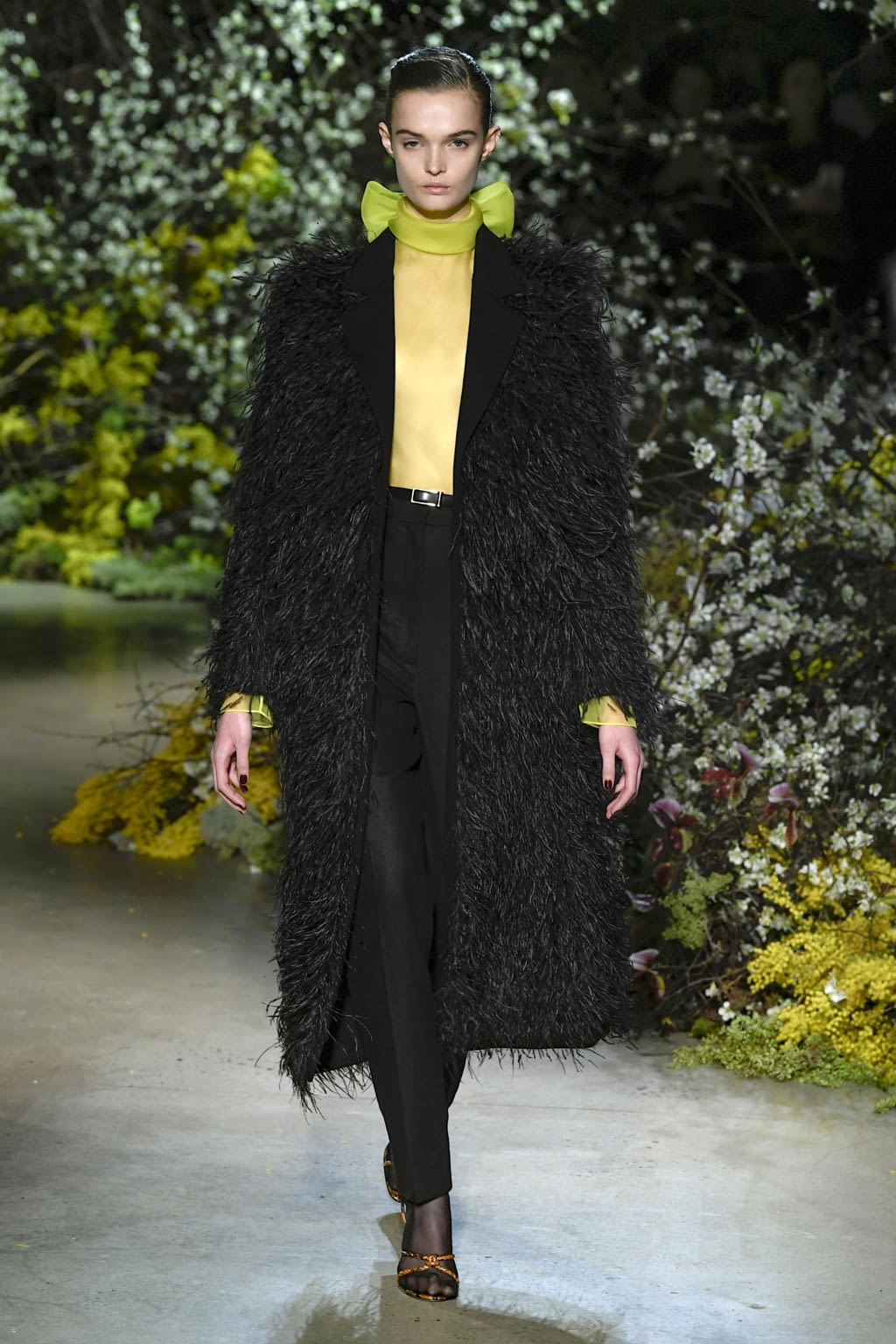 Fashion Week New York Fall/Winter 2020 look 26 de la collection Jason Wu womenswear
