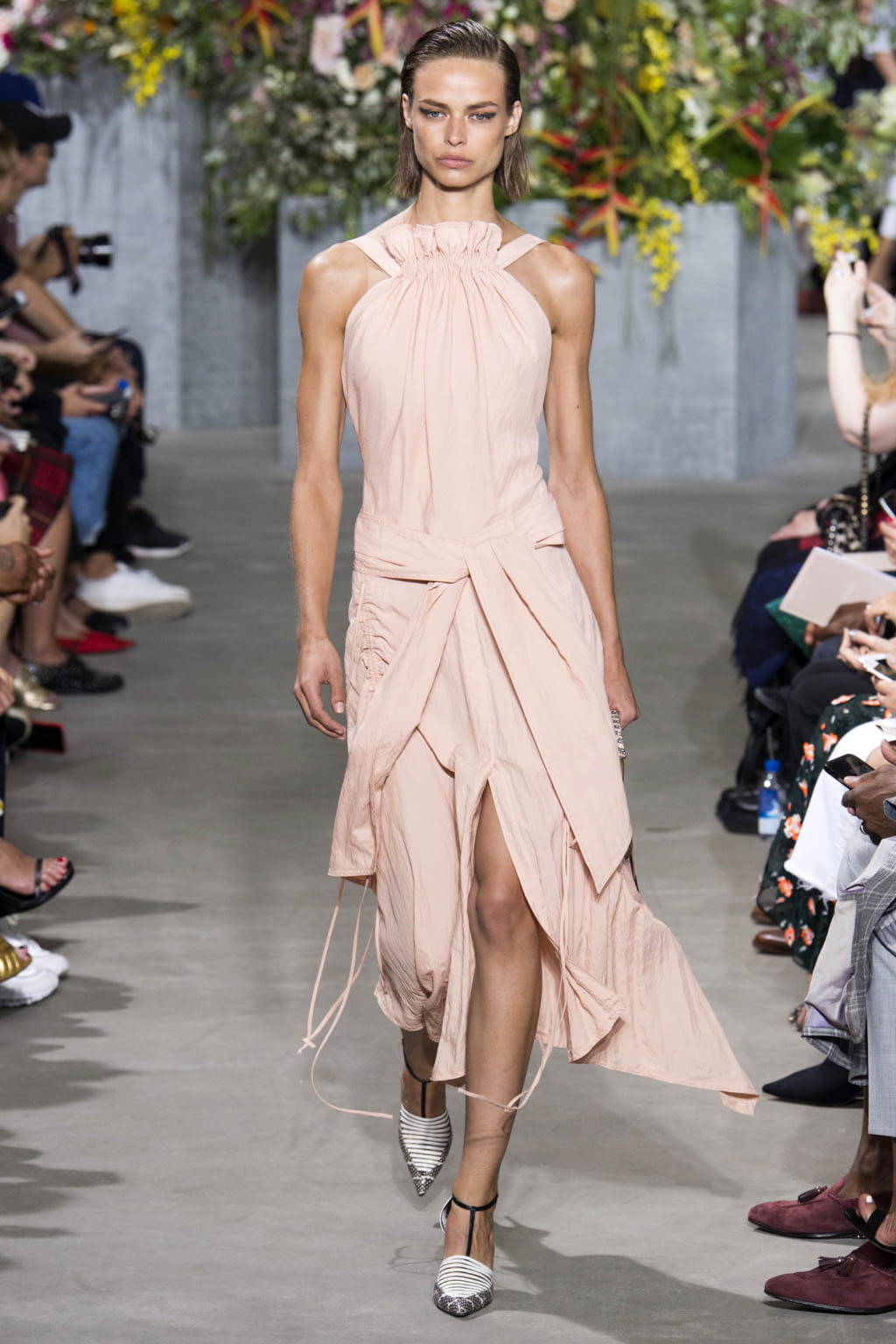 Fashion Week New York Spring/Summer 2018 look 3 from the Jason Wu collection womenswear