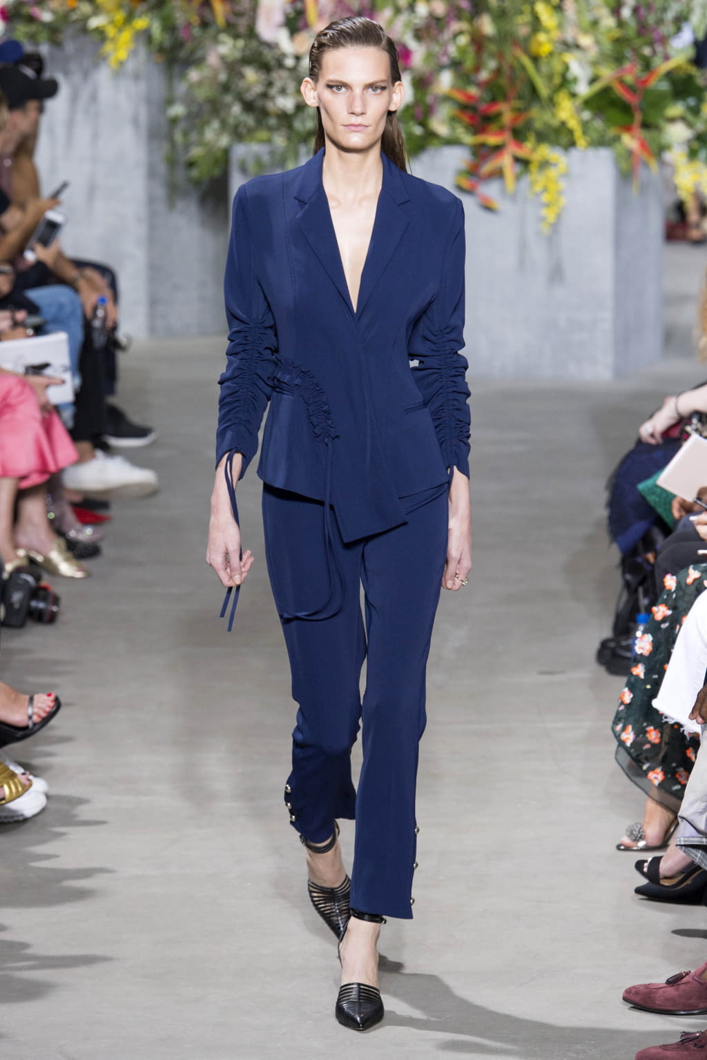 Fashion Week New York Spring/Summer 2018 look 17 de la collection Jason Wu womenswear