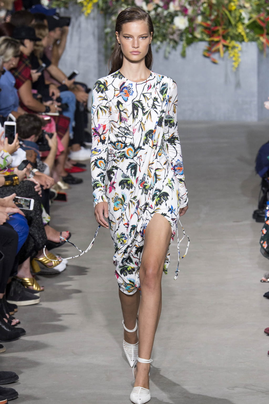 Fashion Week New York Spring/Summer 2018 look 24 from the Jason Wu collection womenswear