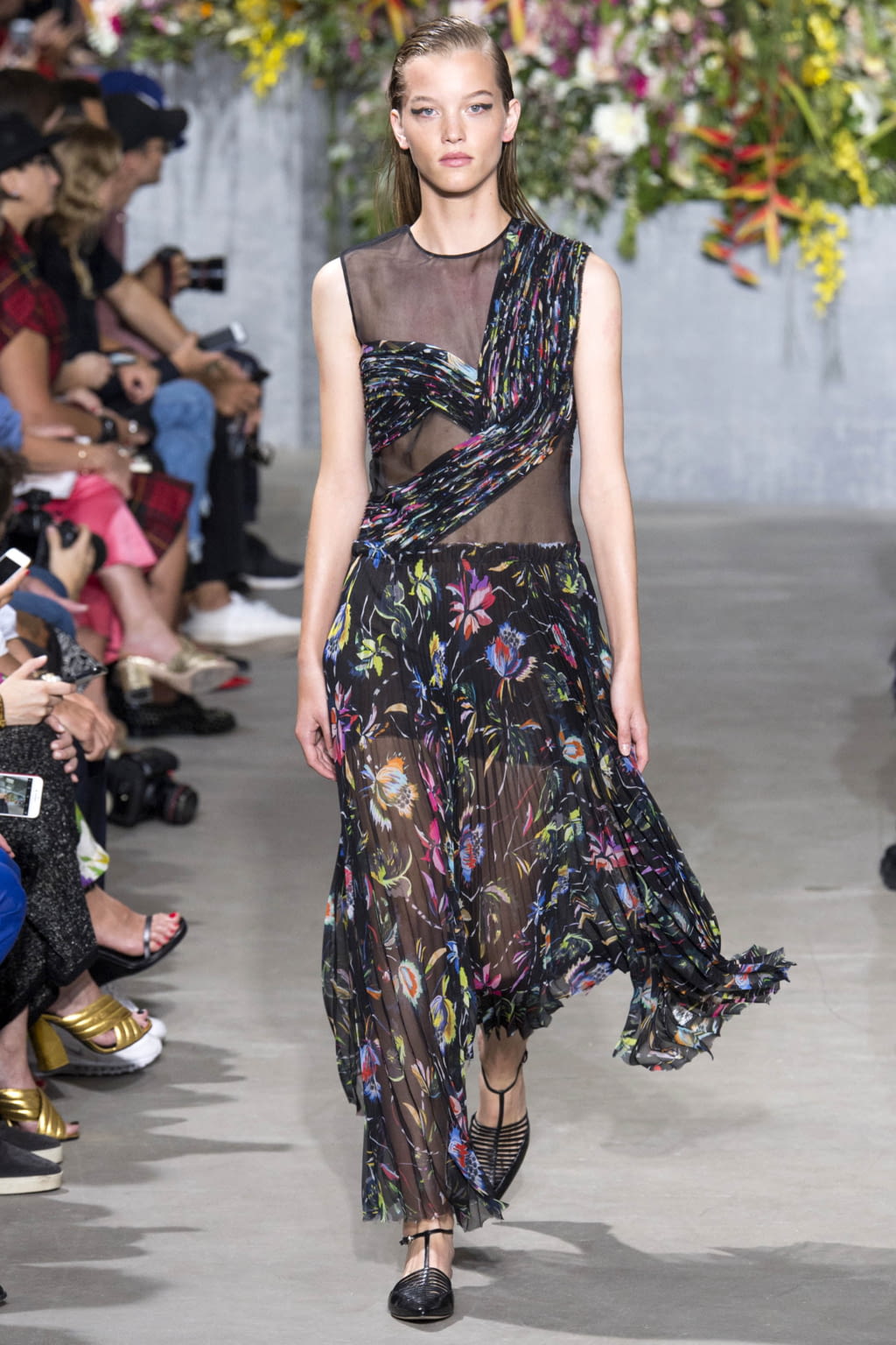 Fashion Week New York Spring/Summer 2018 look 29 from the Jason Wu collection womenswear