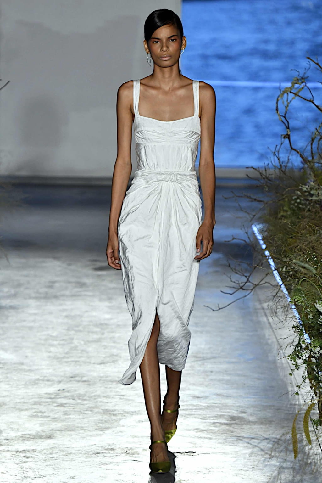 Fashion Week New York Spring/Summer 2020 look 15 from the Jason Wu collection womenswear