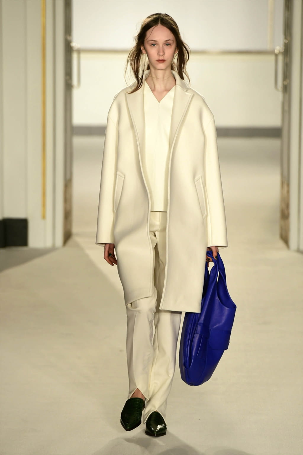 Fashion Week London Fall/Winter 2017 look 27 from the Jasper Conran collection womenswear