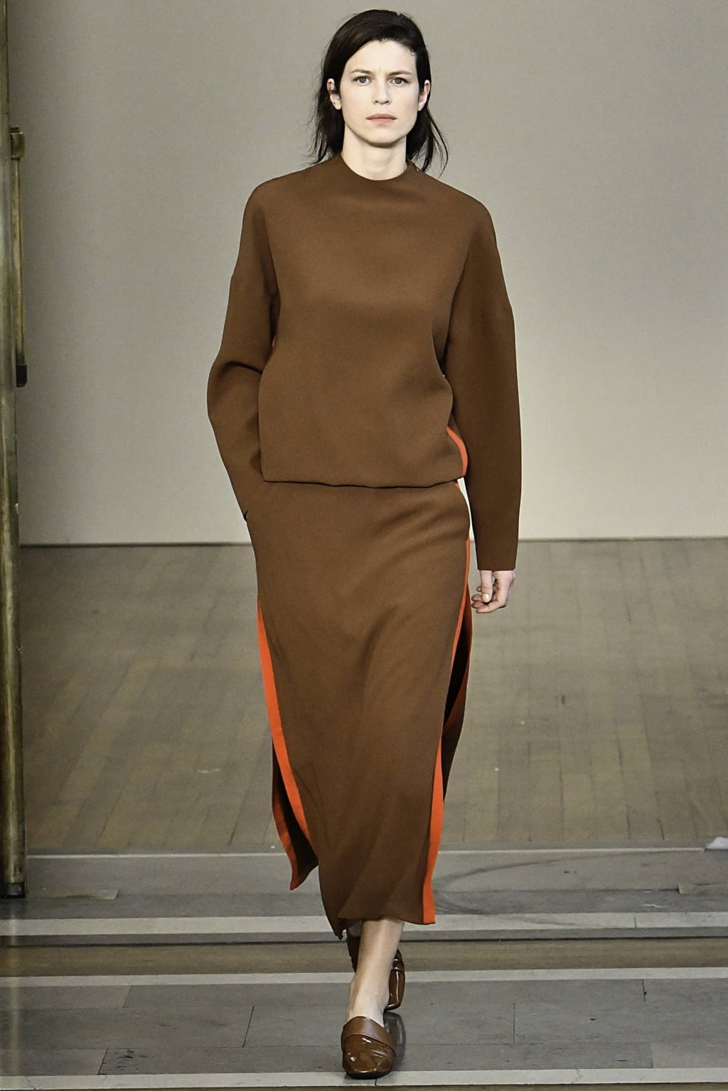 Fashion Week London Fall/Winter 2019 look 13 from the Jasper Conran collection 女装