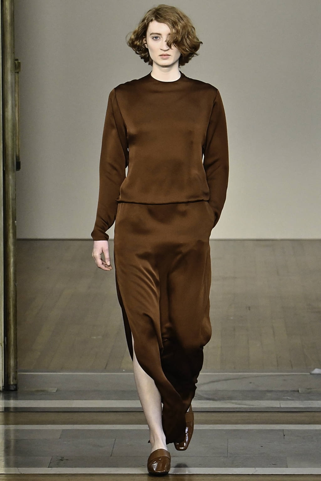 Fashion Week London Fall/Winter 2019 look 30 from the Jasper Conran collection 女装