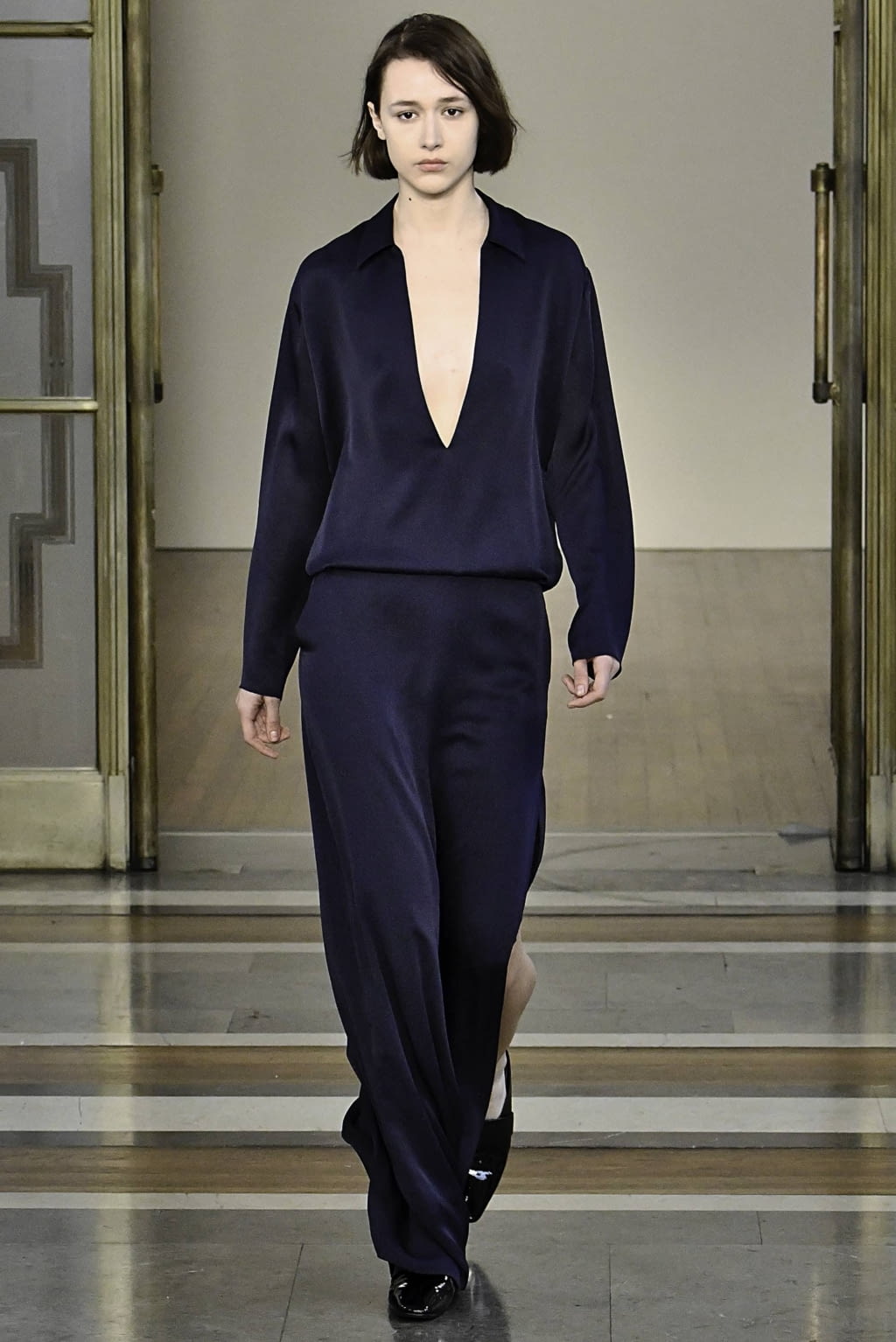 Fashion Week London Fall/Winter 2019 look 32 from the Jasper Conran collection 女装