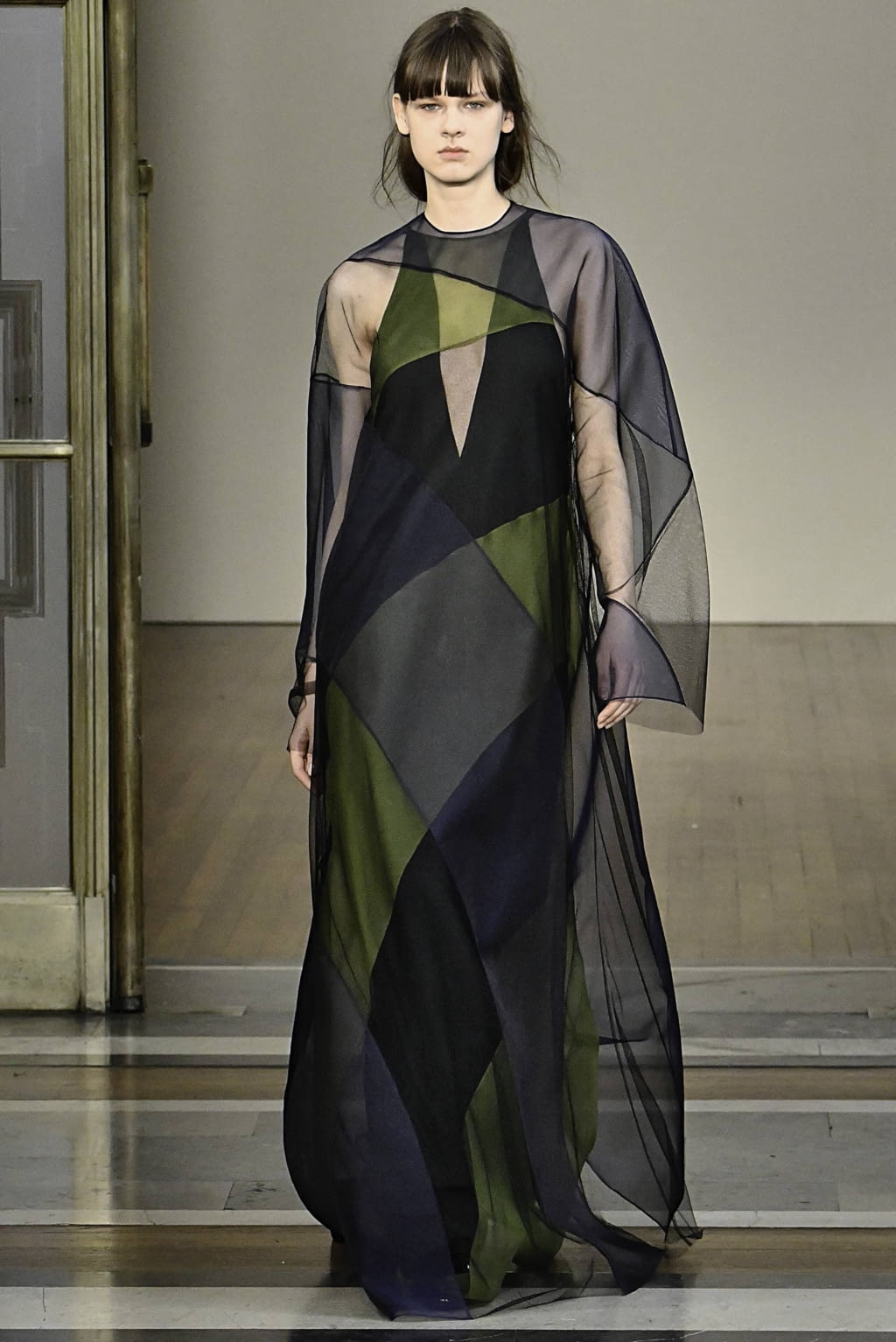 Fashion Week London Fall/Winter 2019 look 35 from the Jasper Conran collection 女装