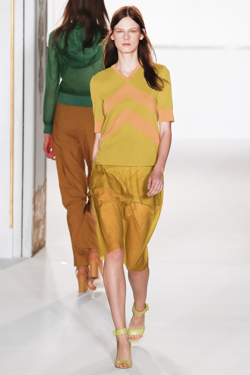Fashion Week London Spring/Summer 2018 look 8 from the Jasper Conran collection 女装