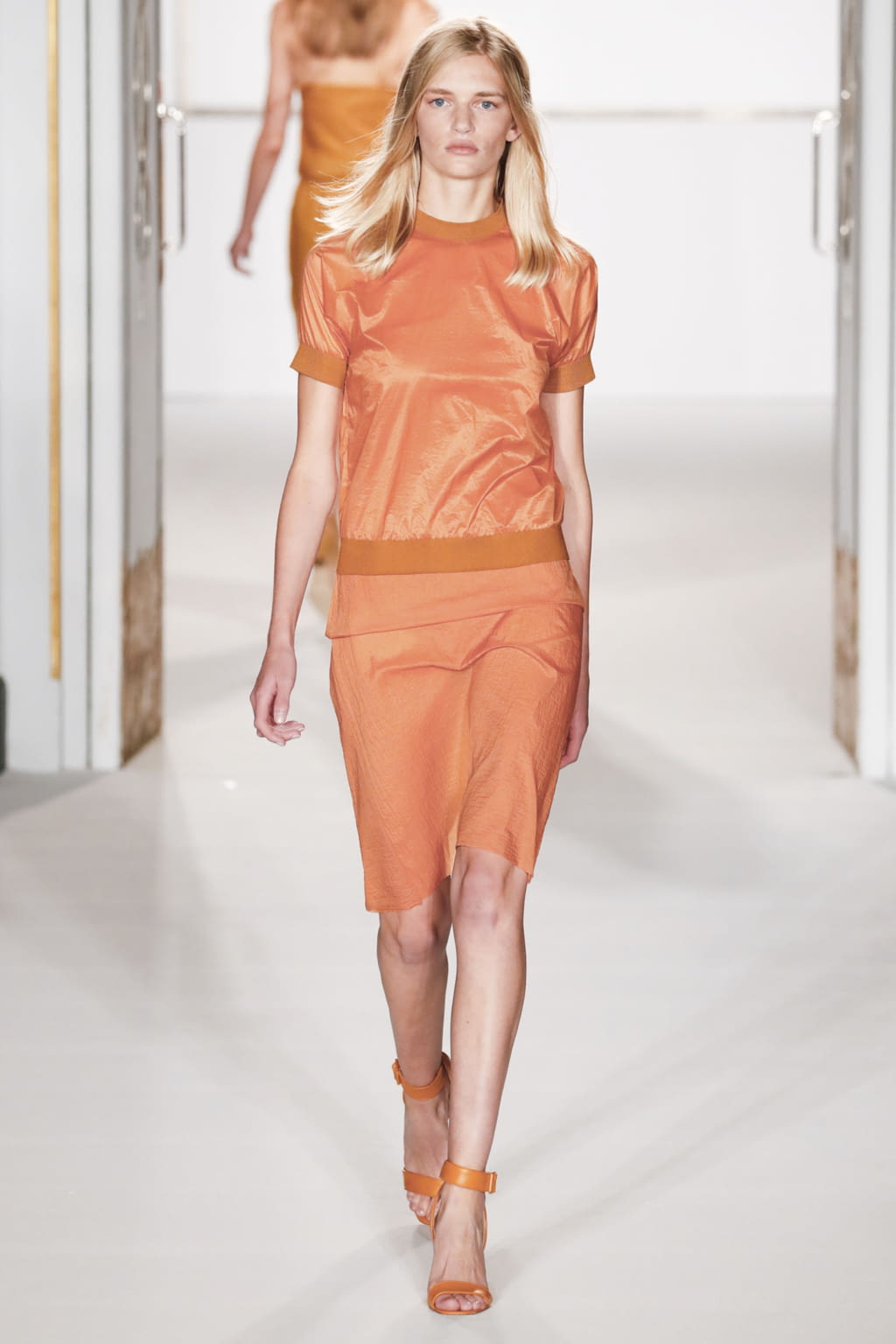 Fashion Week London Spring/Summer 2018 look 25 from the Jasper Conran collection 女装