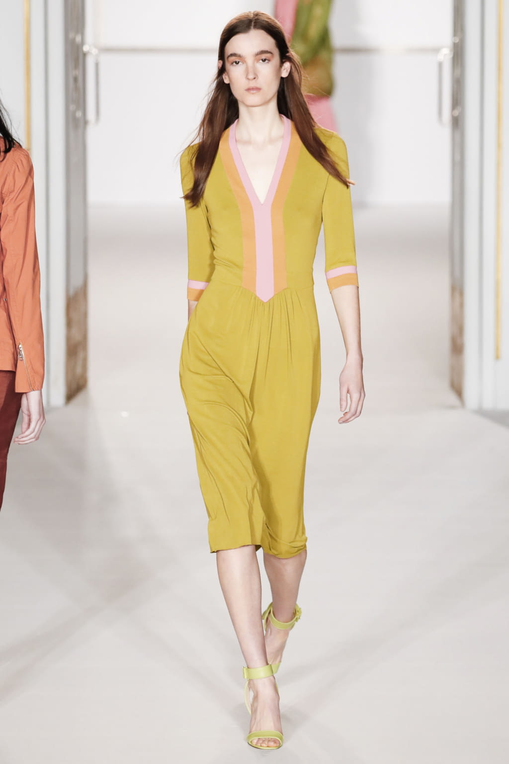 Fashion Week London Spring/Summer 2018 look 27 from the Jasper Conran collection 女装
