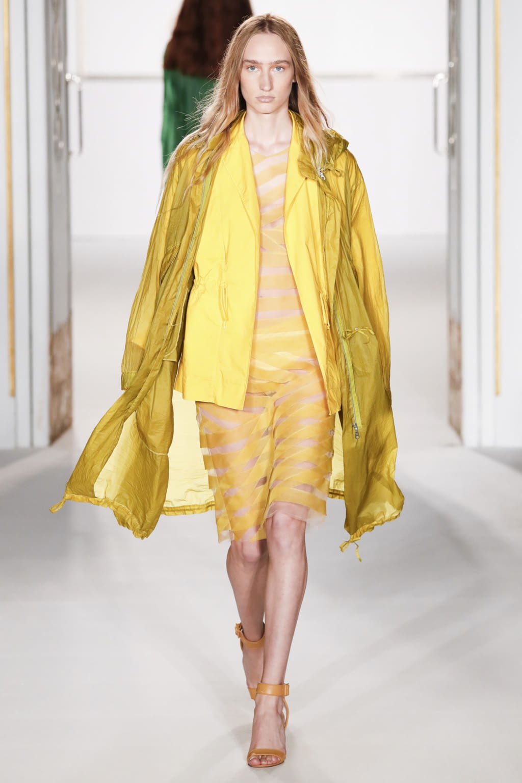 Fashion Week London Spring/Summer 2018 look 33 from the Jasper Conran collection 女装