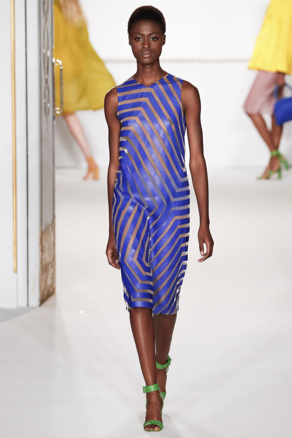 Fashion Week London Spring/Summer 2018 look 35 from the Jasper Conran collection 女装