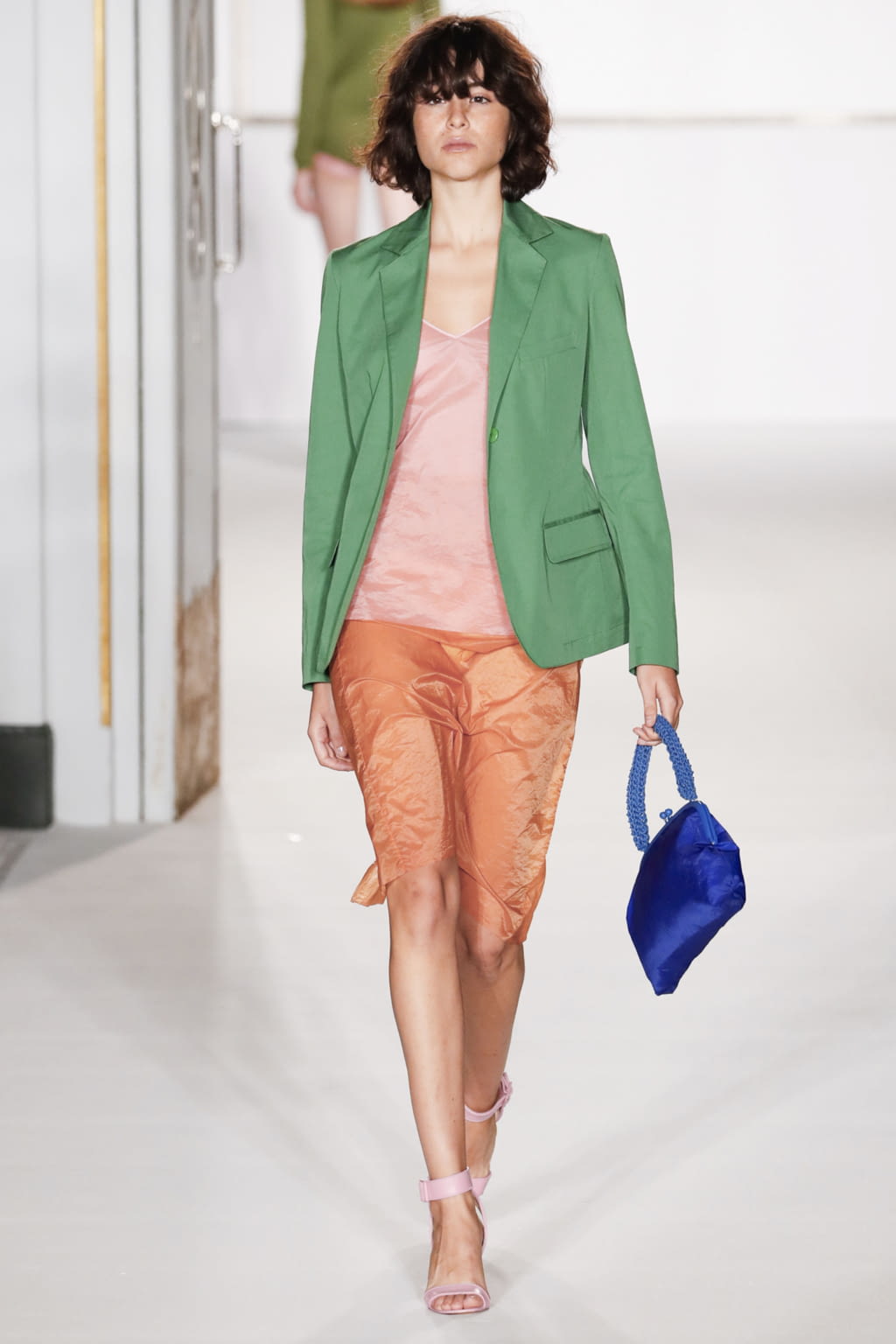 Fashion Week London Spring/Summer 2018 look 39 from the Jasper Conran collection 女装