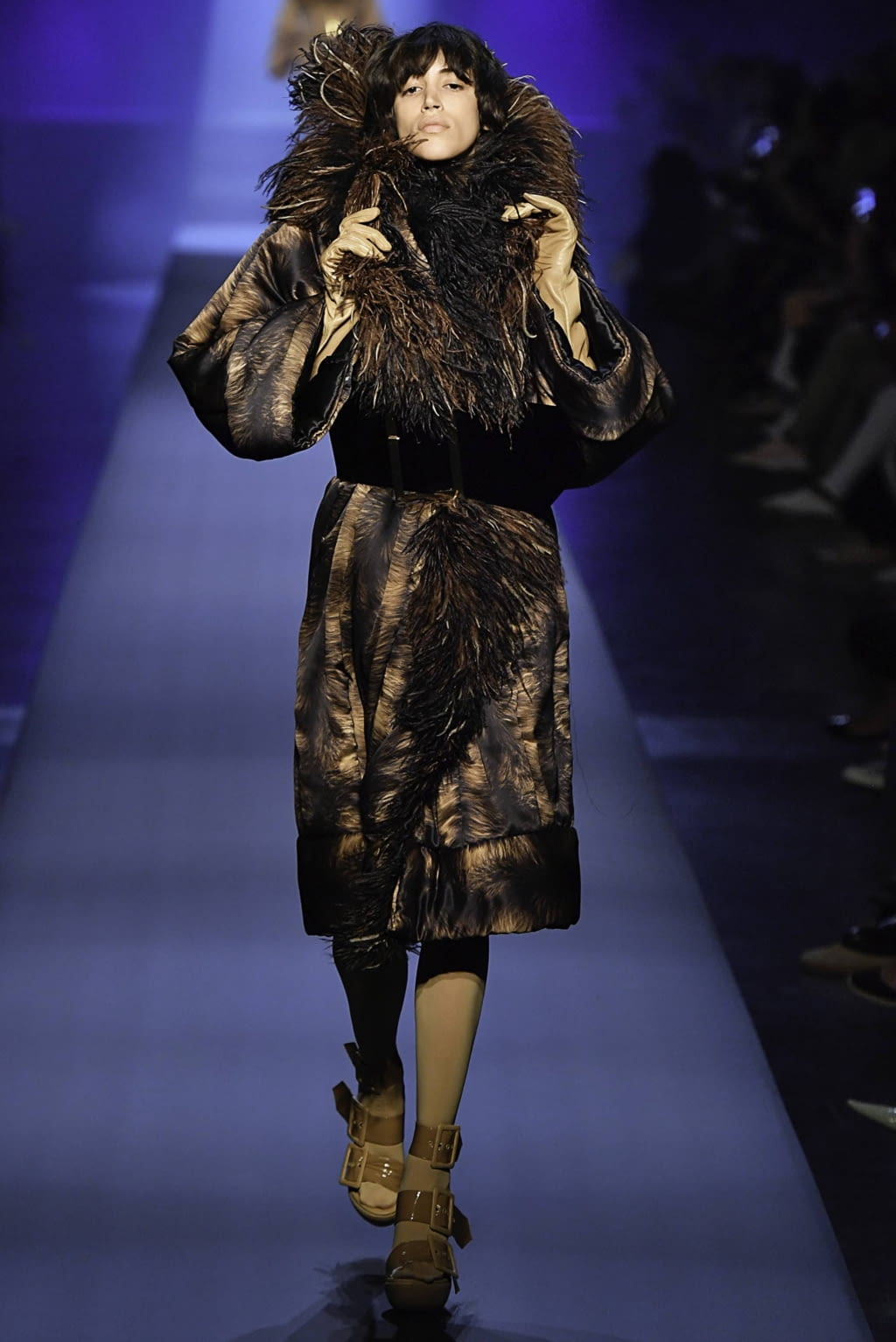 Fashion Week Paris Fall/Winter 2019 look 3 de la collection Jean Paul Gaultier couture