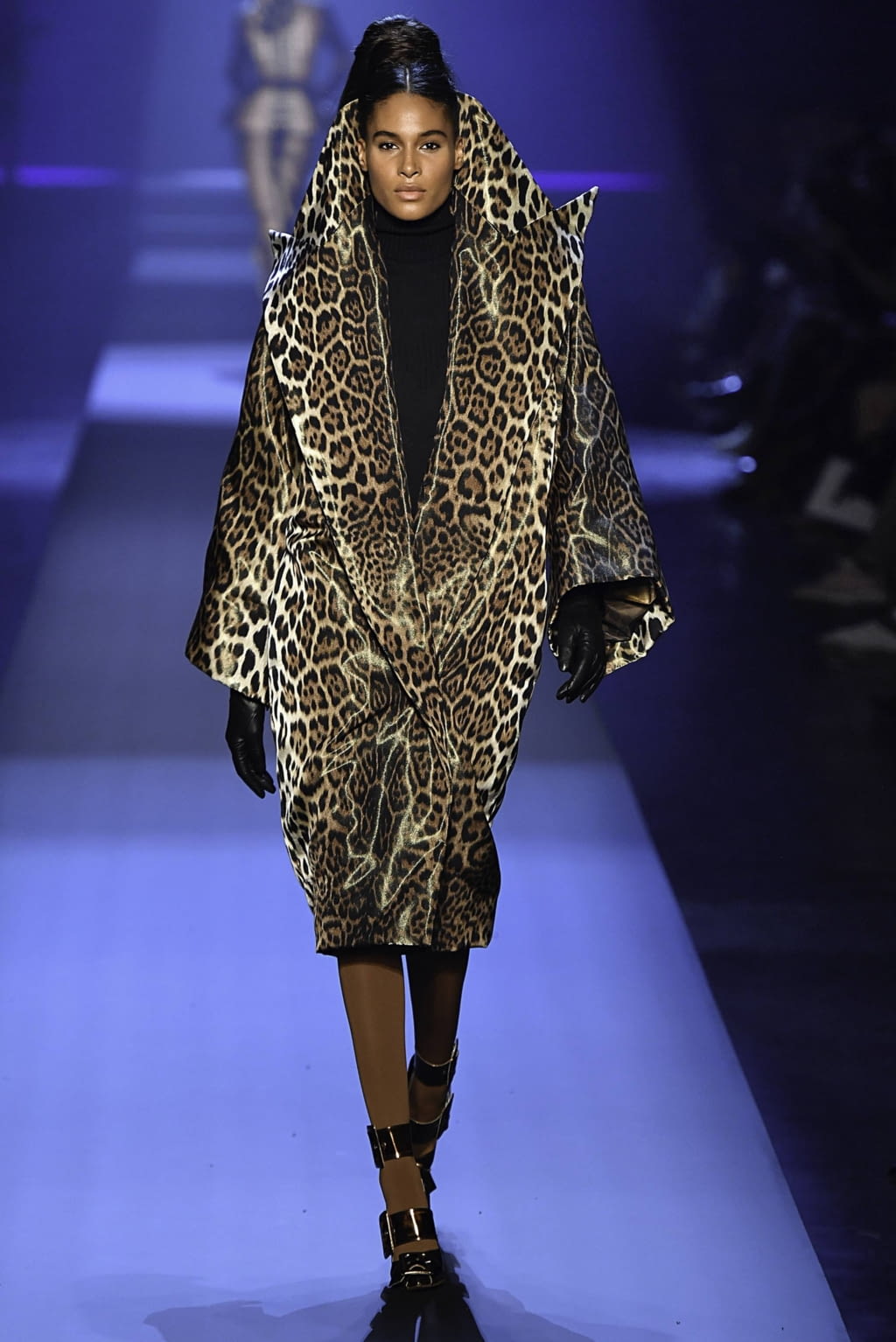 Fashion Week Paris Fall/Winter 2019 look 15 de la collection Jean Paul Gaultier couture