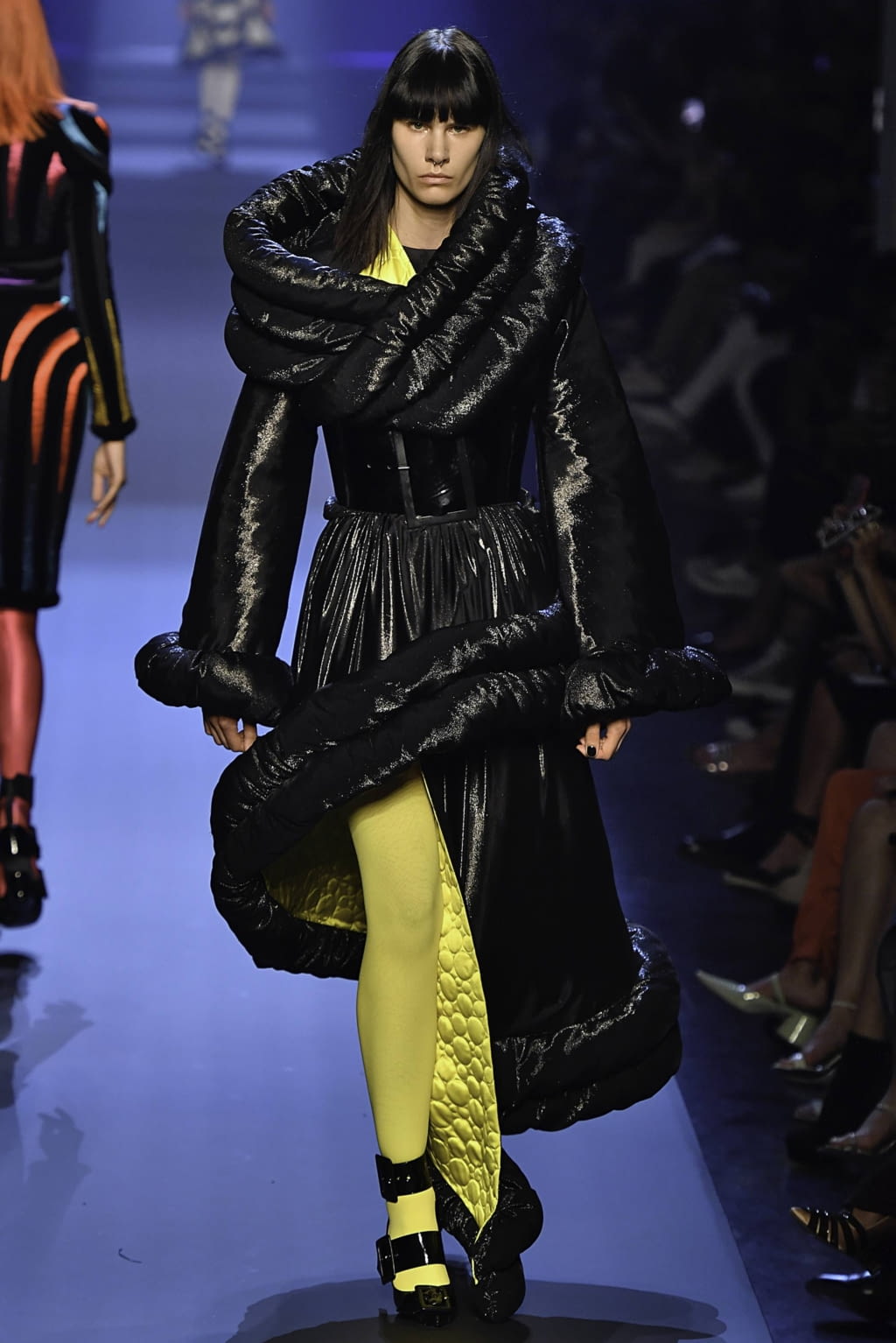Fashion Week Paris Fall/Winter 2019 look 24 de la collection Jean Paul Gaultier couture