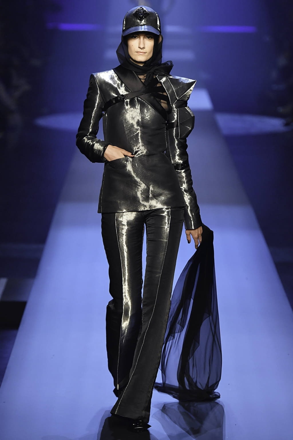 Fashion Week Paris Fall/Winter 2019 look 28 from the Jean Paul Gaultier collection couture