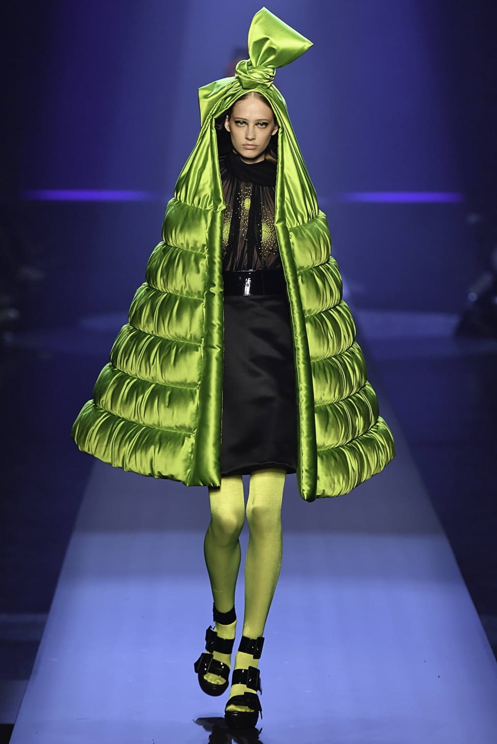 Fashion Week Paris Fall/Winter 2019 look 30 de la collection Jean Paul Gaultier couture
