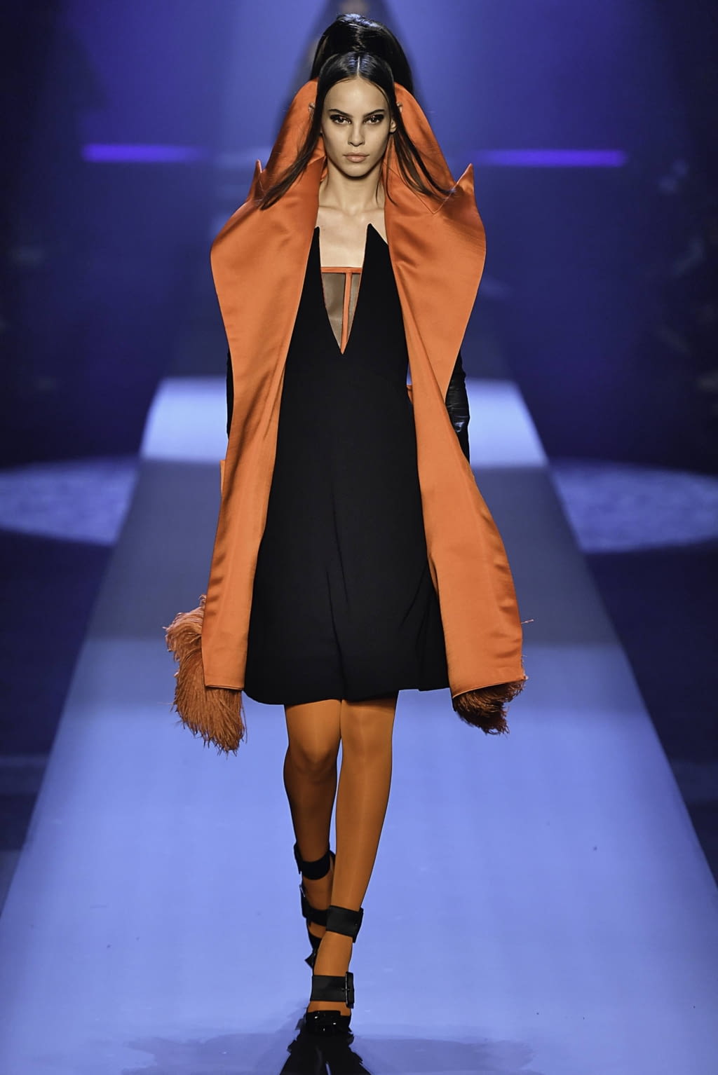 Fashion Week Paris Fall/Winter 2019 look 31 de la collection Jean Paul Gaultier couture