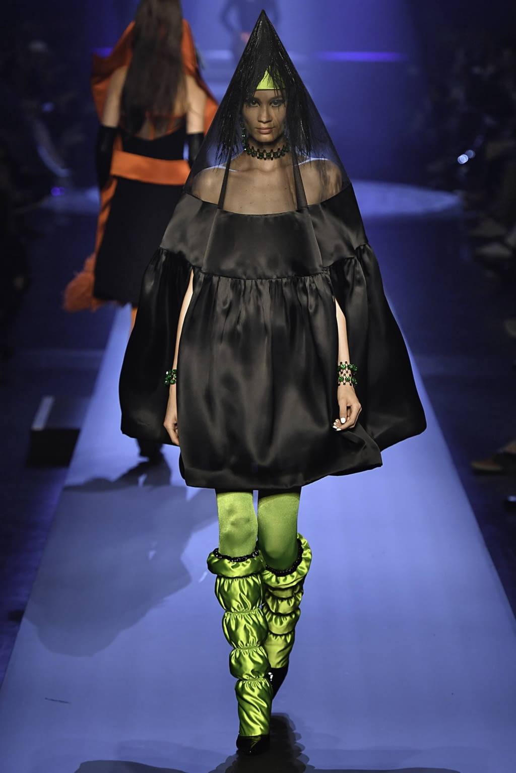 Fashion Week Paris Fall/Winter 2019 look 32 de la collection Jean Paul Gaultier couture