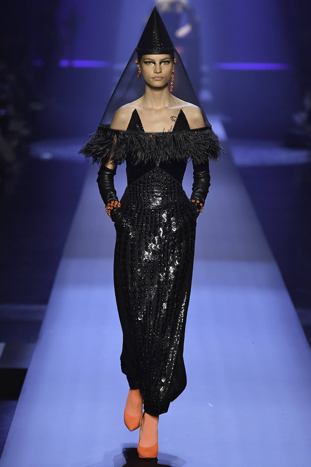 Fashion Week Paris Fall/Winter 2019 look 38 de la collection Jean Paul Gaultier couture