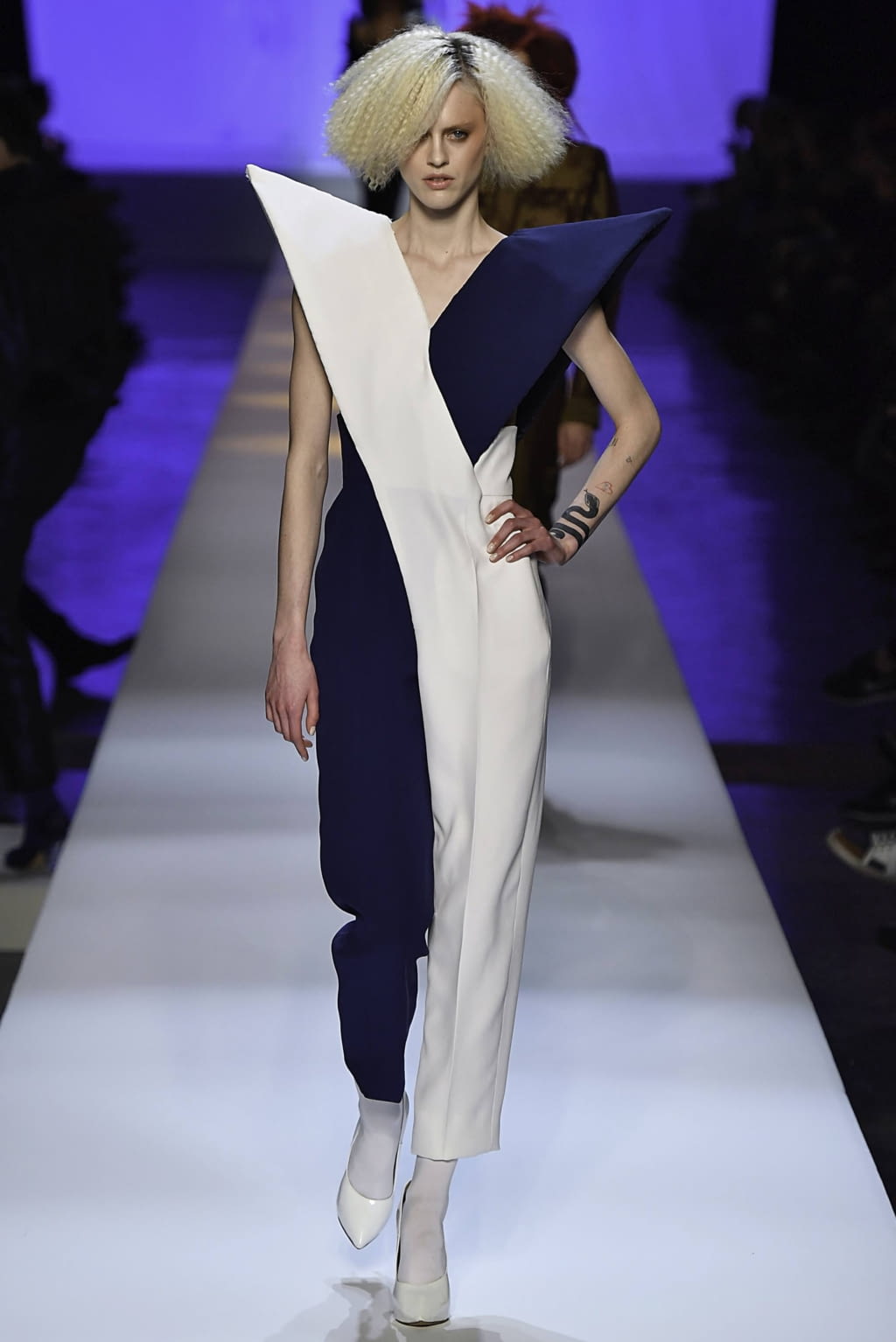 Fashion Week Paris Spring/Summer 2019 look 11 de la collection Jean Paul Gaultier couture