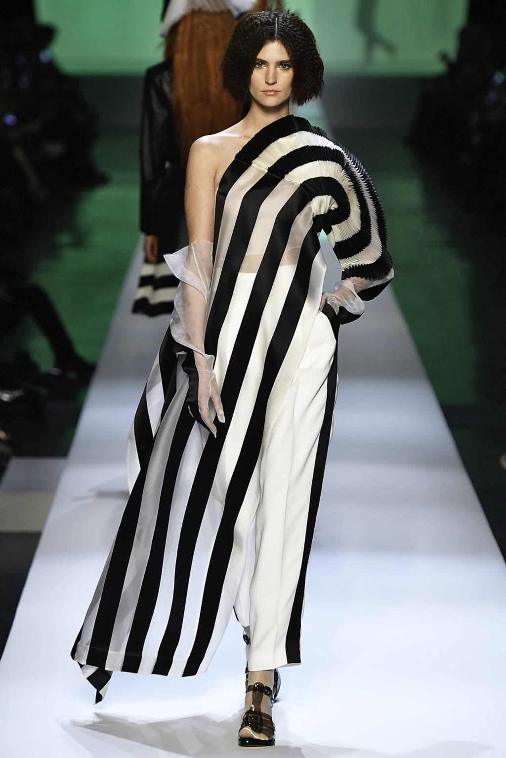 Fashion Week Paris Spring/Summer 2019 look 18 de la collection Jean Paul Gaultier couture