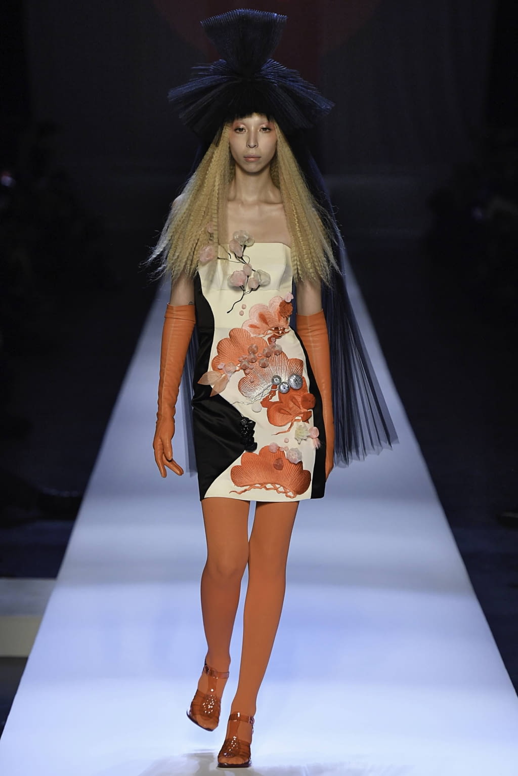Fashion Week Paris Spring/Summer 2019 look 62 de la collection Jean Paul Gaultier couture