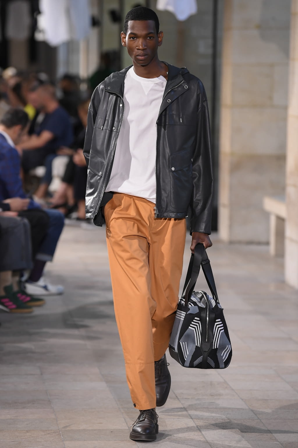 Fashion Week Paris Spring/Summer 2019 look 27 from the Hermès collection menswear