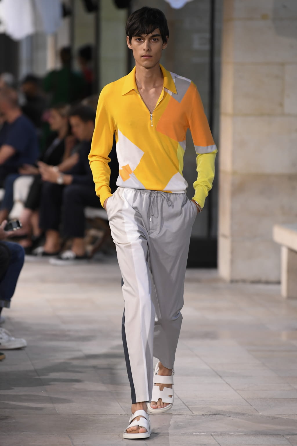 Fashion Week Paris Spring/Summer 2019 look 29 from the Hermès collection menswear