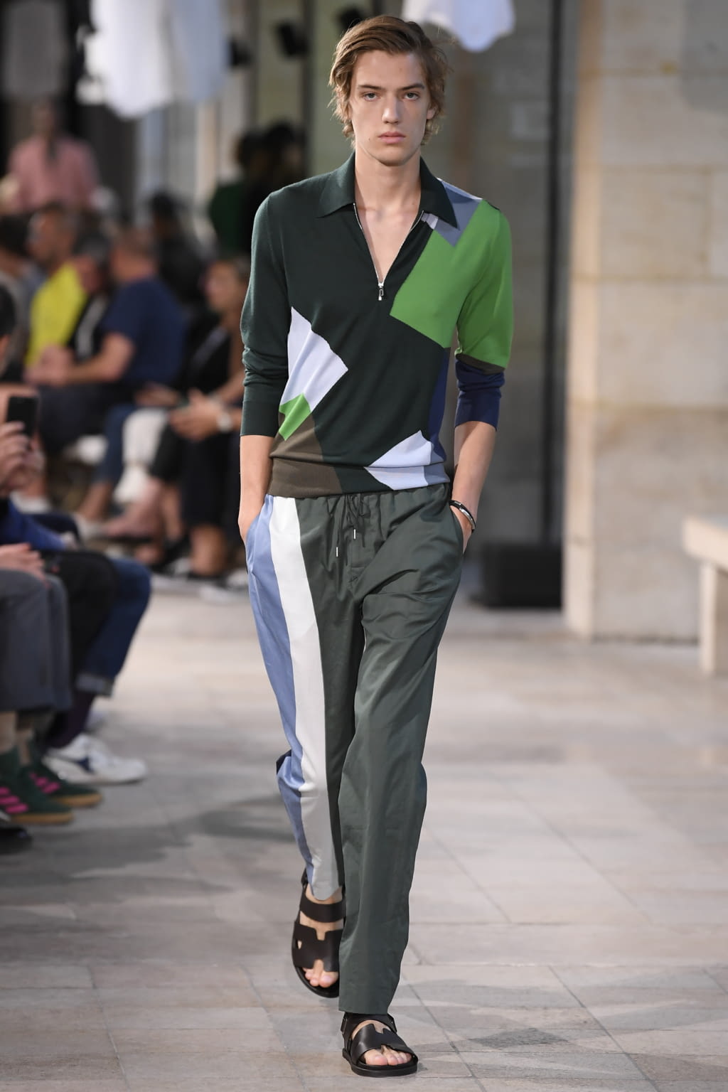 Fashion Week Paris Spring/Summer 2019 look 30 from the Hermès collection menswear